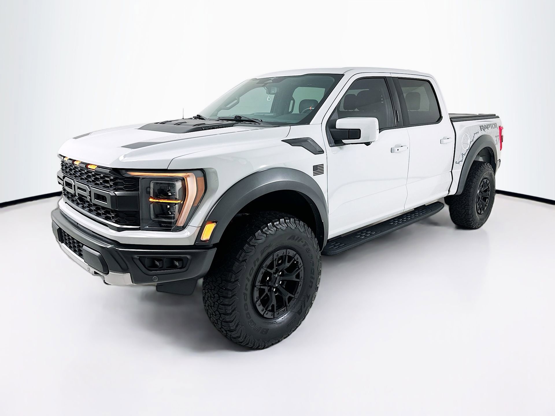 Used 2023 Ford F150 Raptor w/ Raptor 37 Performance Package AWD/4WD image 3