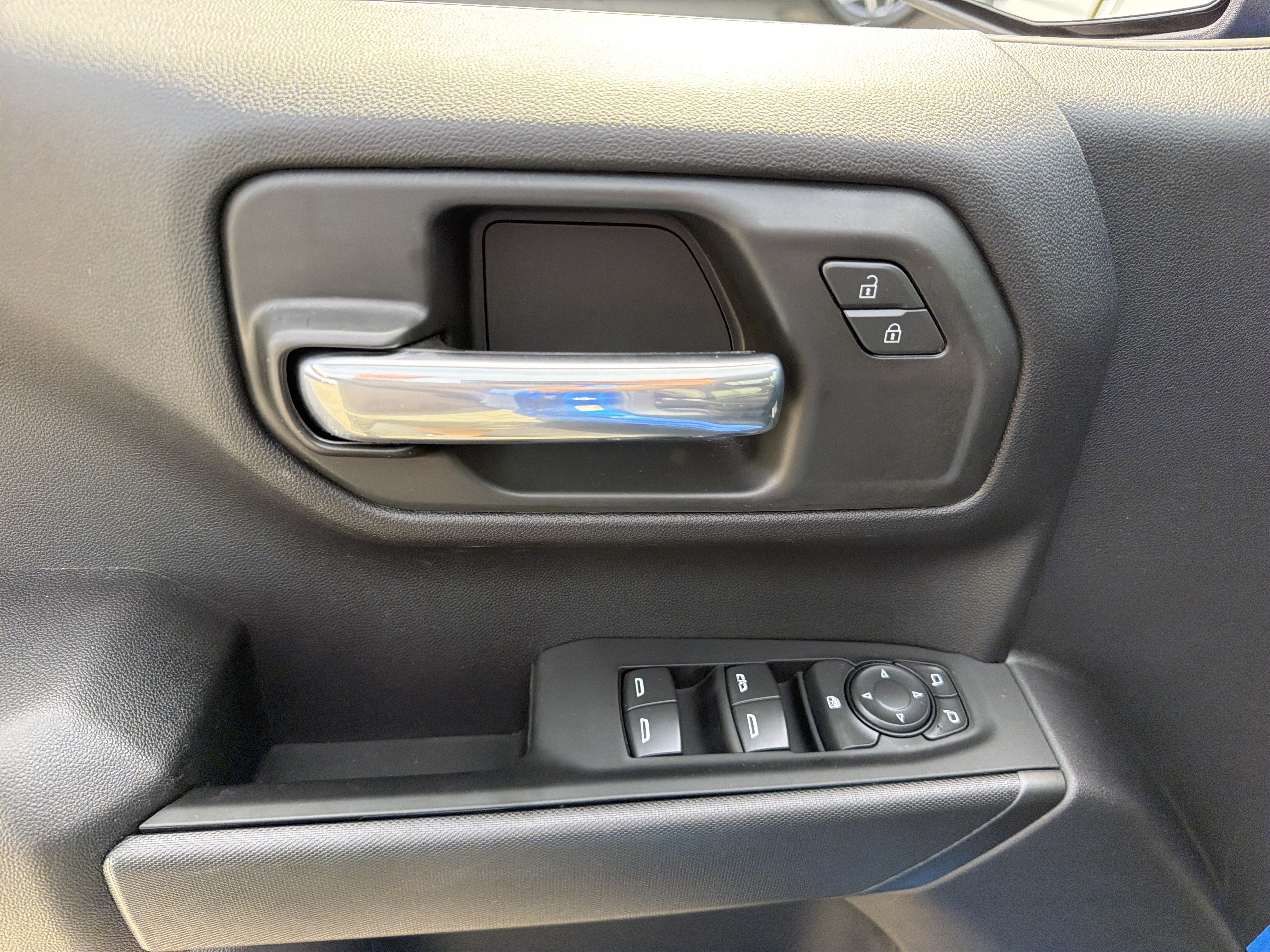 Certified 2026 Chevrolet Silverado 1500 Custom AWD/4WD image 15