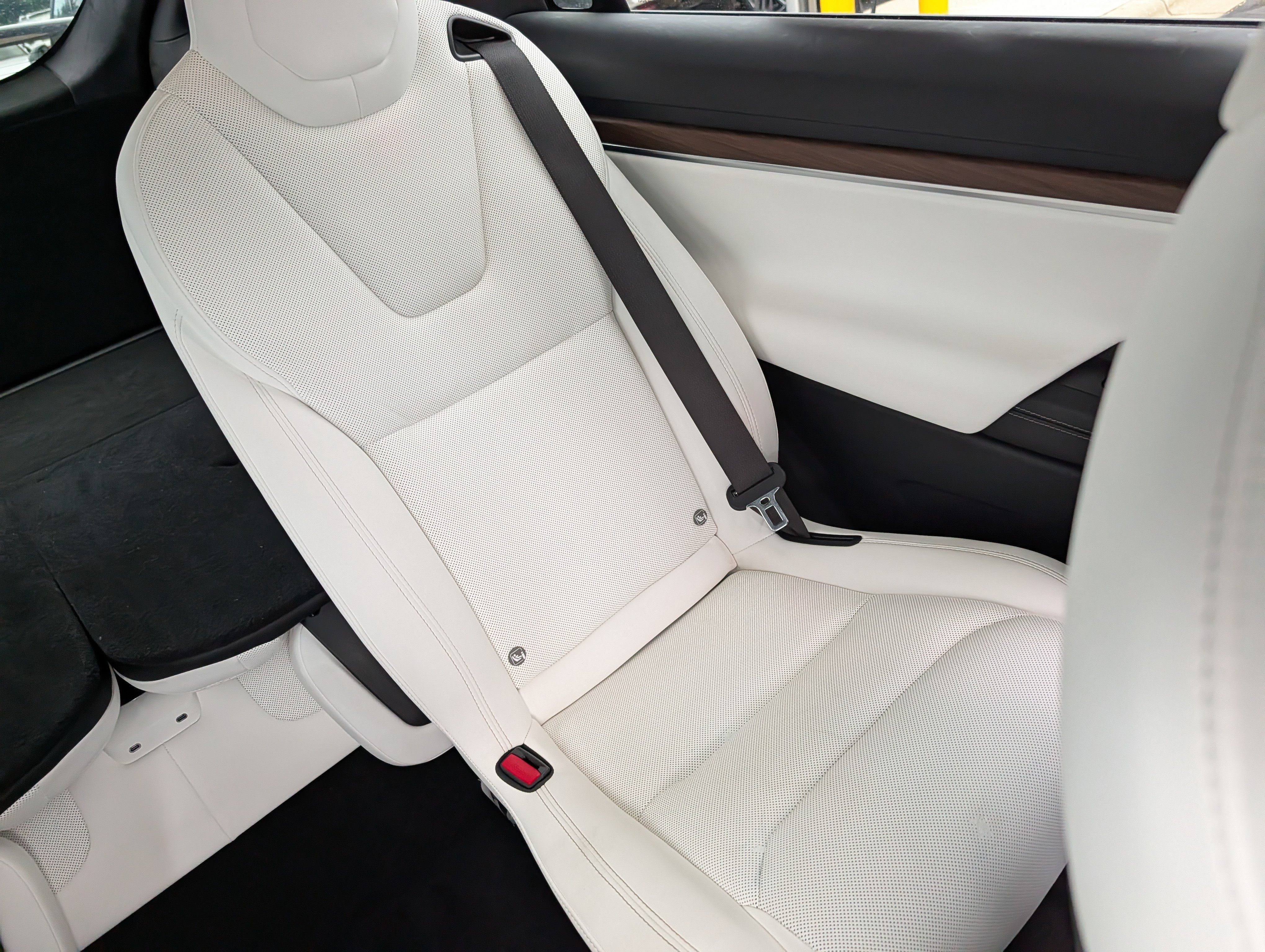 Used 2023 Tesla Model X AWD/4WD image 14