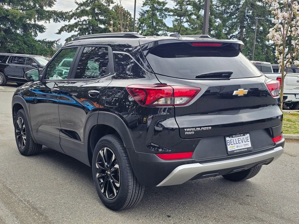 Used 2023 Chevrolet TrailBlazer LT w/ Convenience Package image 3