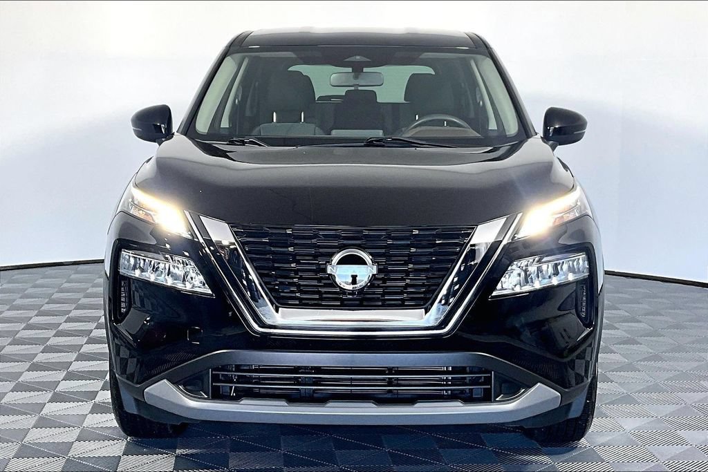 Used 2023 Nissan Rogue SV AWD/4WD image 3