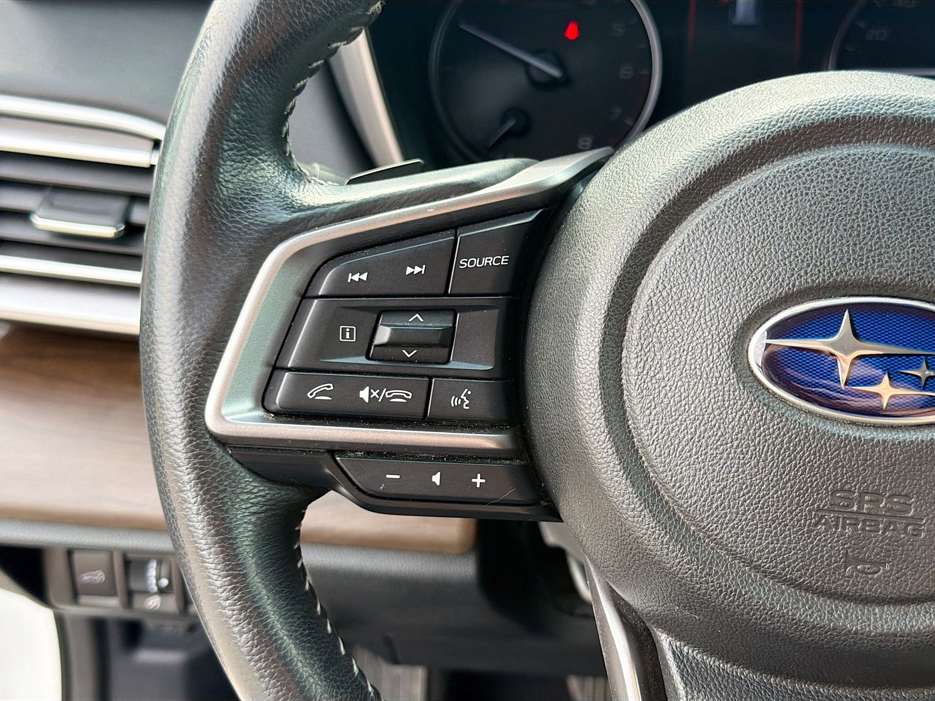 Used 2023 Subaru Outback Limited XT image 38