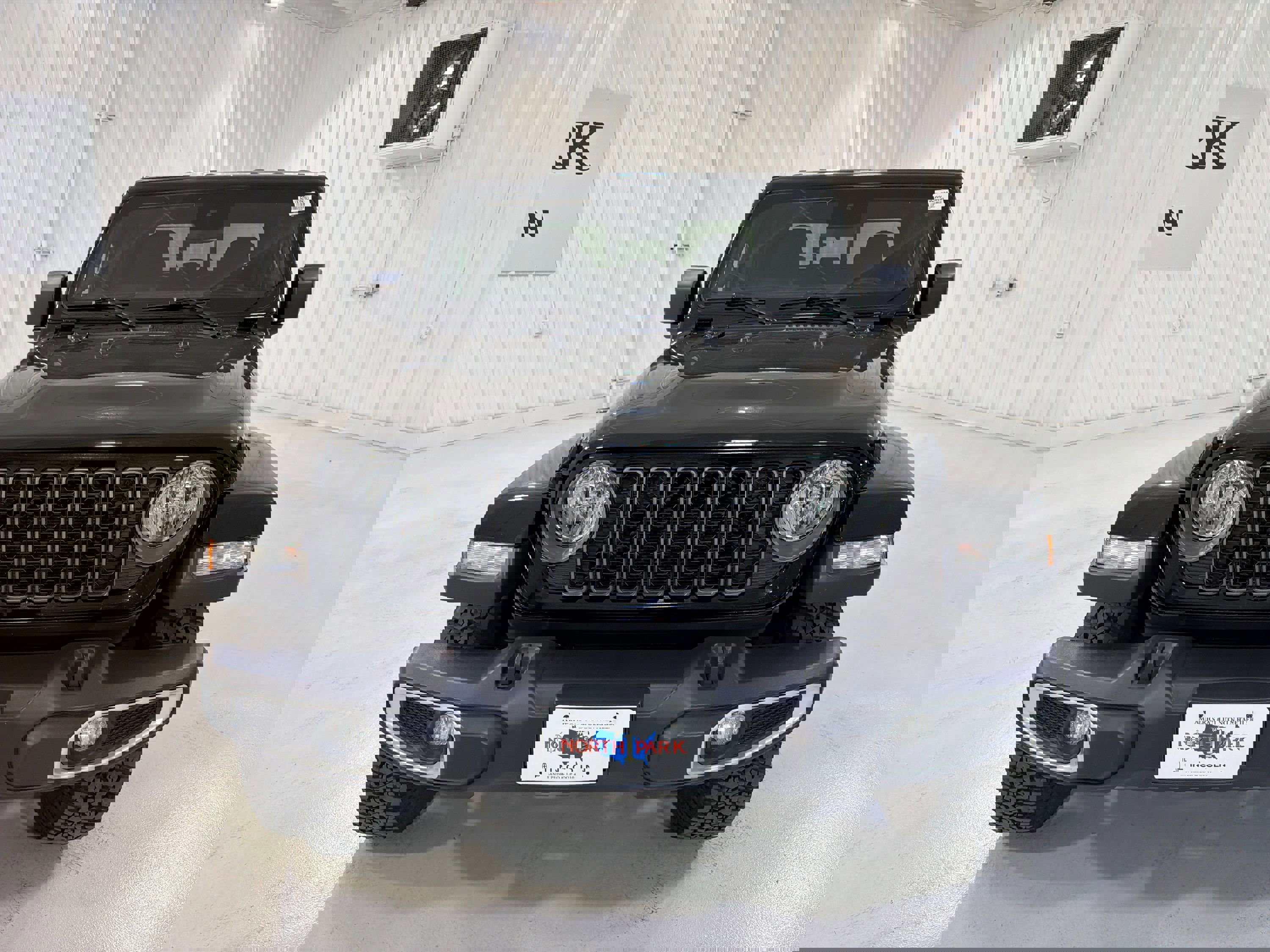 Used 2025 Jeep Gladiator Sport image 30