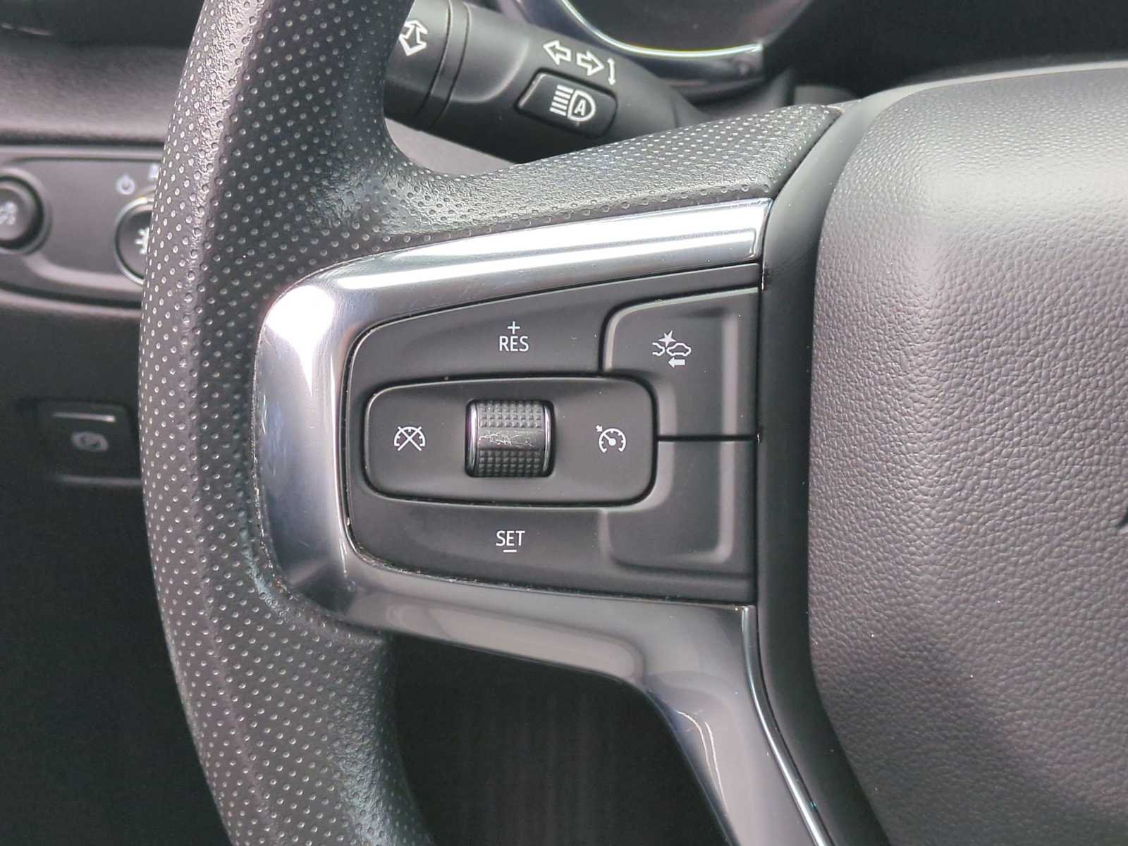 Used 2025 Chevrolet Blazer LT FWD image 15