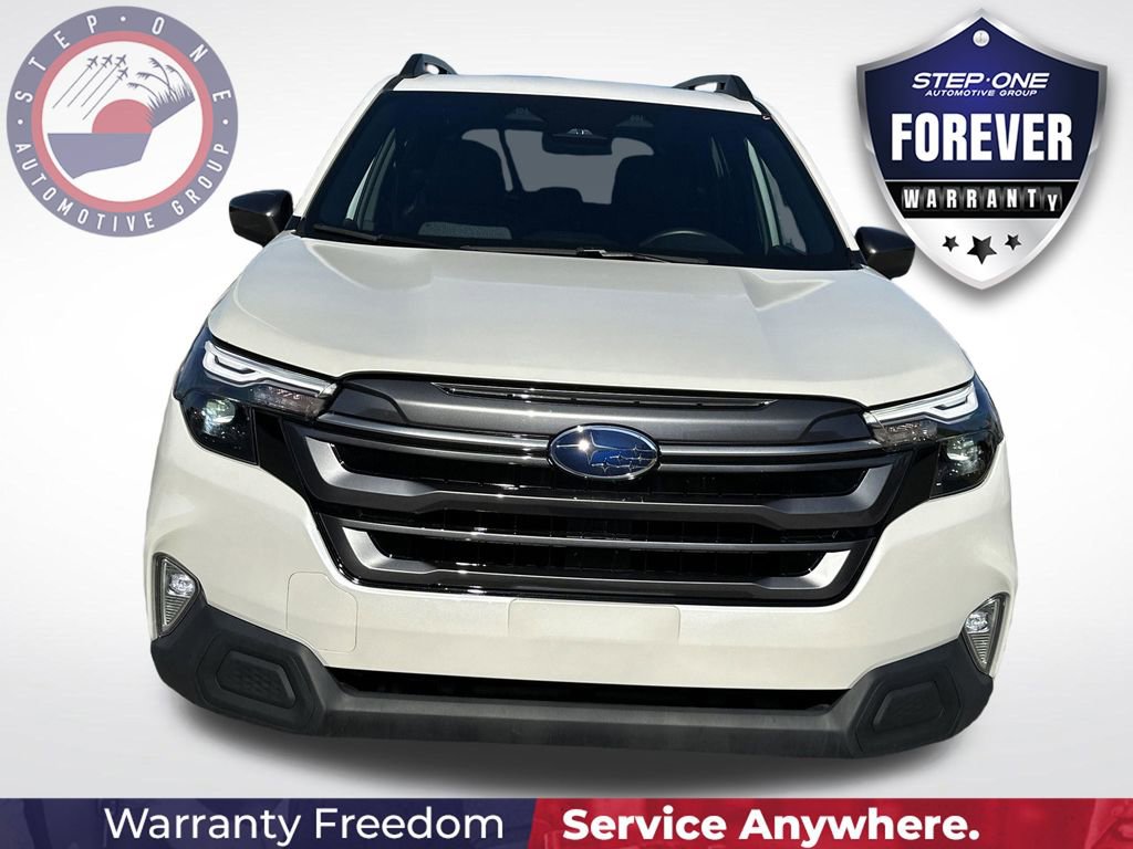 Used 2025 Subaru Forester Premium AWD/4WD image 9