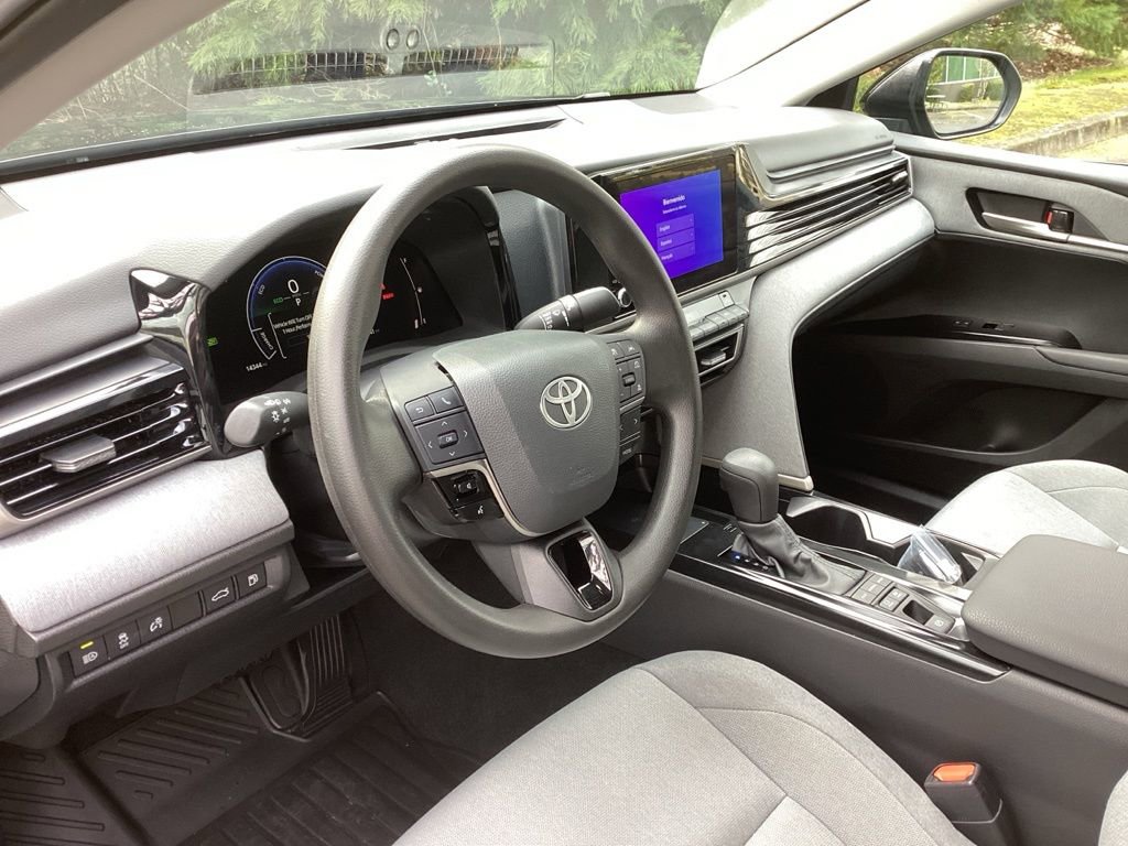 Certified 2025 Toyota Camry LE image 6