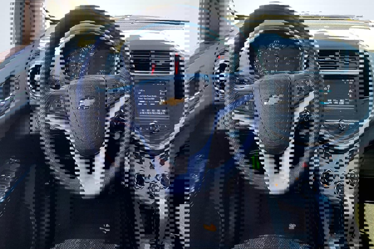 Used 2017 Chevrolet Sonic LT image 5