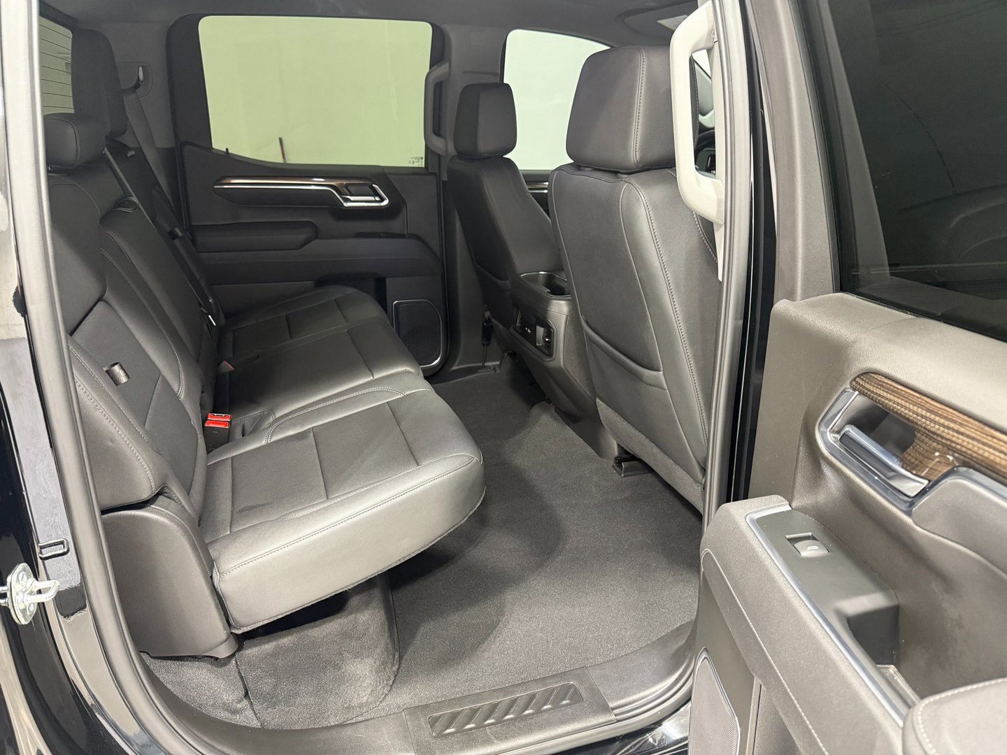 Used 2025 Chevrolet Silverado 1500 LT Trail Boss w/ LT Trail Boss Premium Package image 24