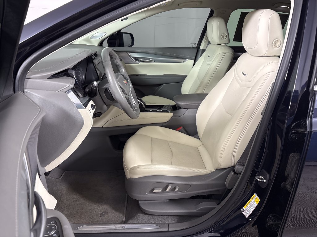 Used 2021 Cadillac XT5 Premium Luxury FWD image 22
