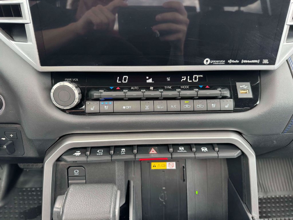 Used 2023 Toyota Tundra Platinum w/ Advanced Package AWD/4WD image 31