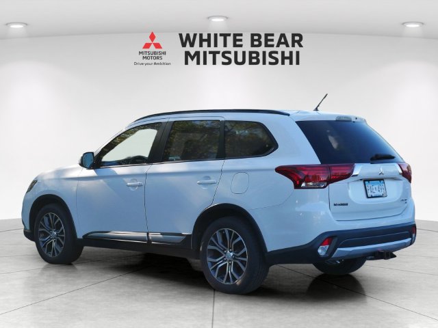 Used 2016 Mitsubishi Outlander SEL AWD/4WD image 4