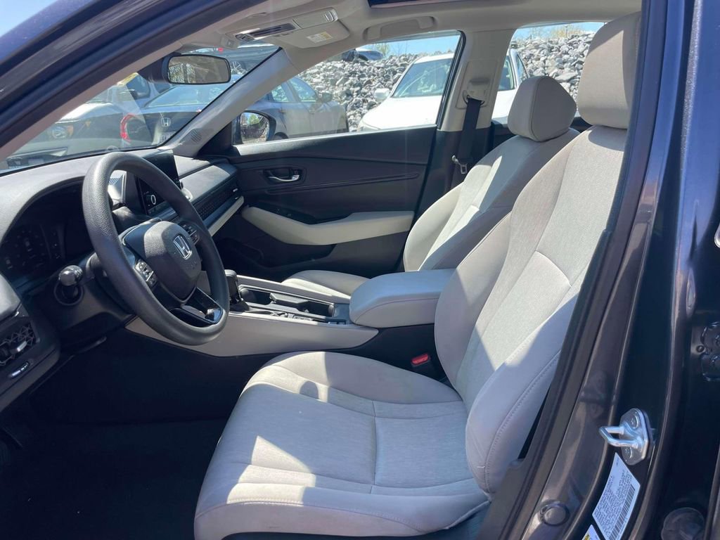 Certified 2023 Honda Accord EX image 15
