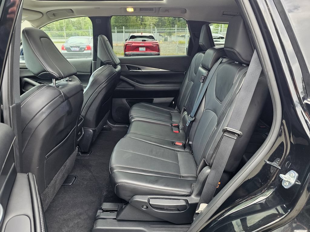 Used 2025 INFINITI QX60 Luxe AWD/4WD image 23