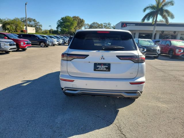 New 2026 Mitsubishi Outlander SE FWD image 5