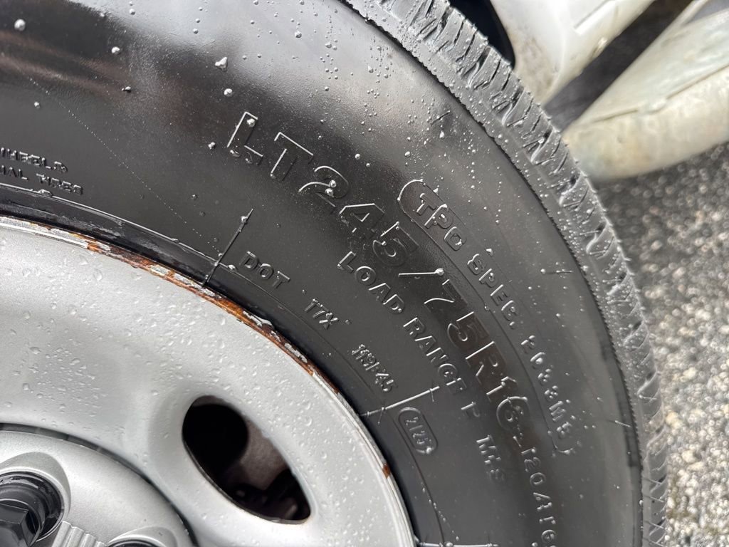 Used 2024 Chevrolet Express 2500 w/ Driver Convenience Package RWD image 24