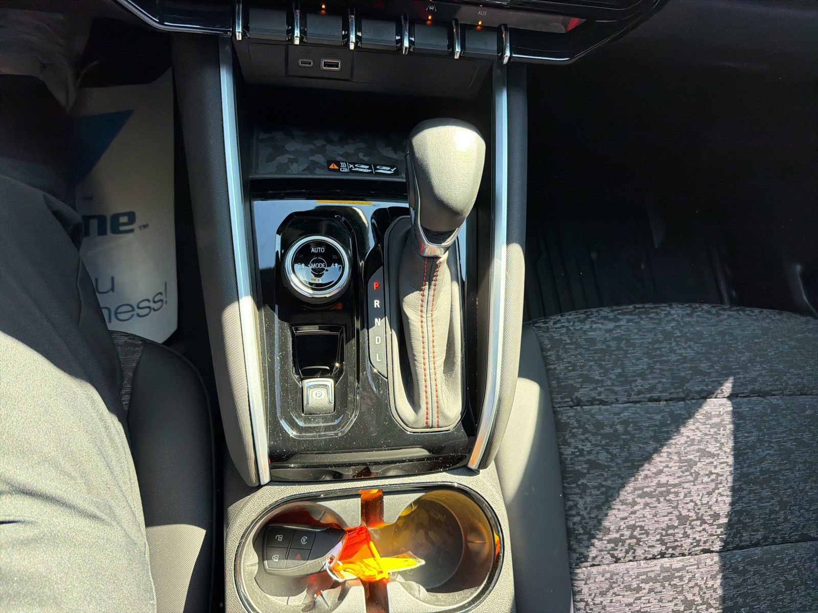 Used 2024 Chevrolet Colorado Z71 w/ LPO, Dark Essentials Package image 16