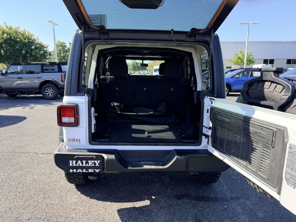Certified 2022 Jeep Wrangler Unlimited Sport AWD/4WD image 11