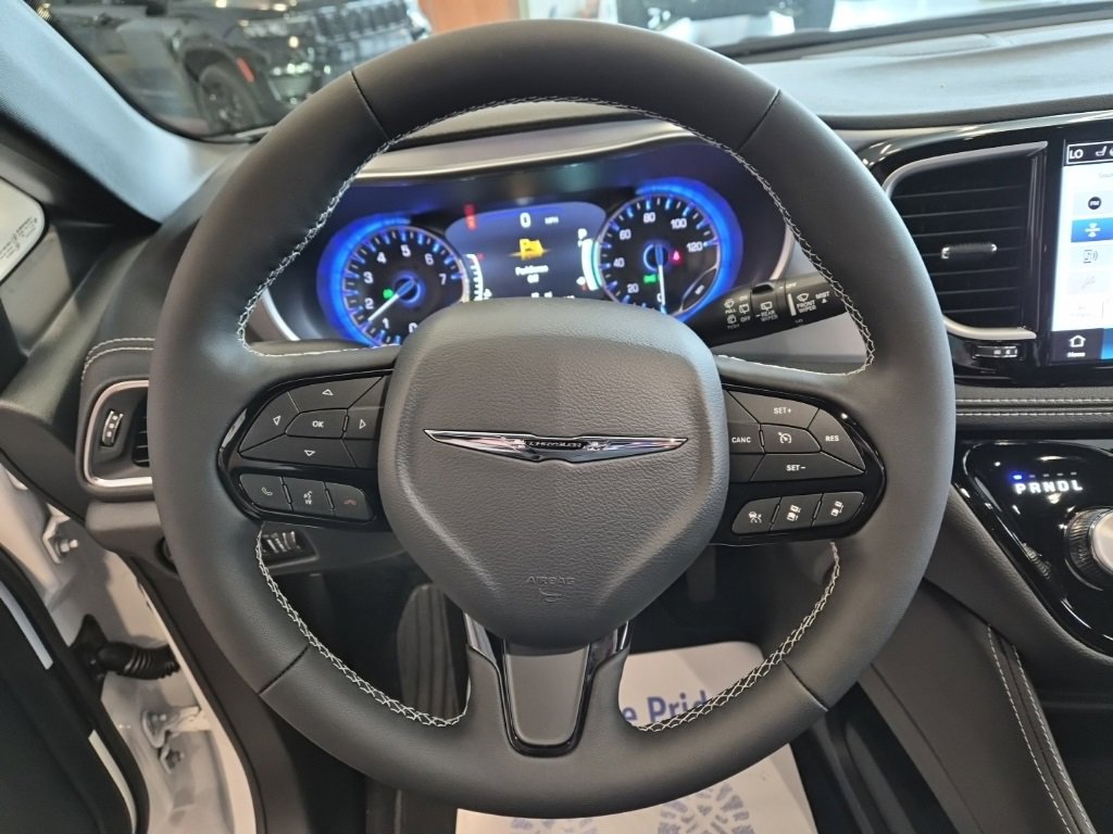 New 2026 Chrysler Pacifica Limited w/ S Appearance Package image 21