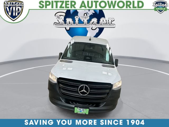 Used 2025 Mercedes-Benz Sprinter 2500 image 3
