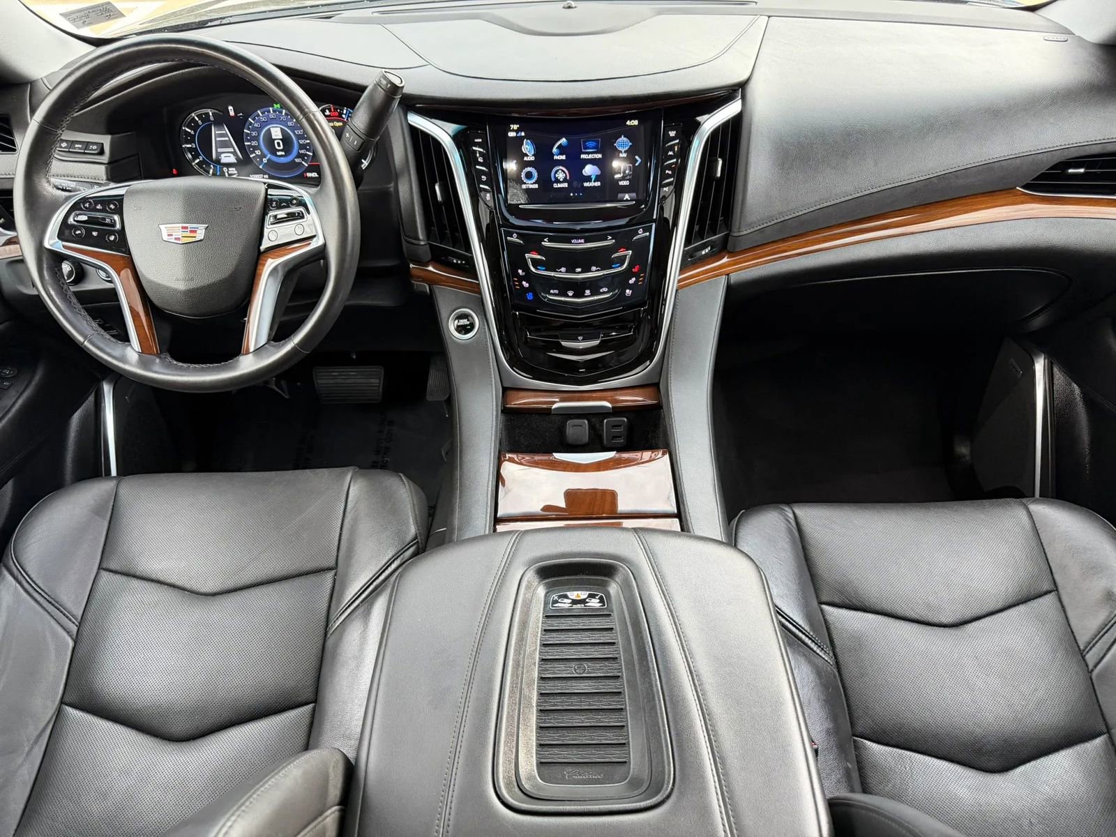 Used 2020 Cadillac Escalade ESV Premium Luxury image 13