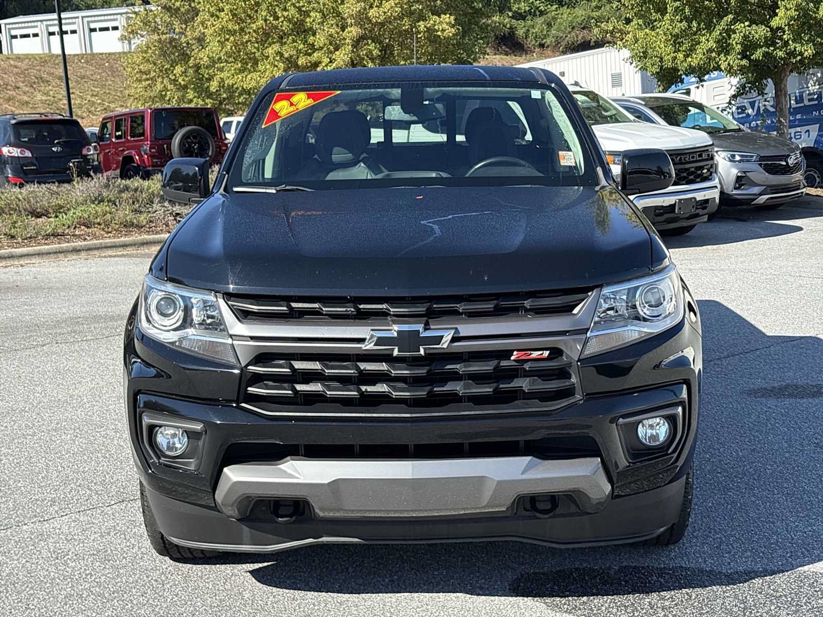 Used 2022 Chevrolet Colorado Z71 AWD/4WD image 3