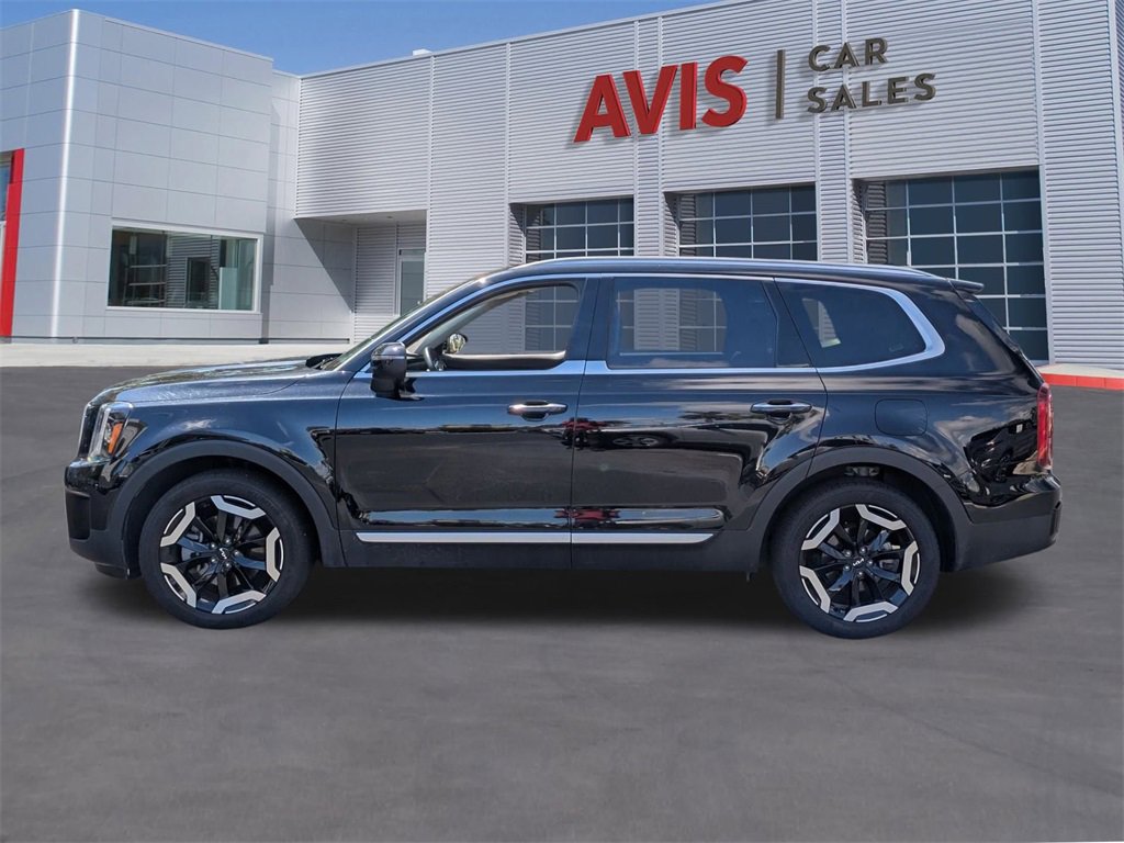 Used 2025 Kia Telluride S image 10