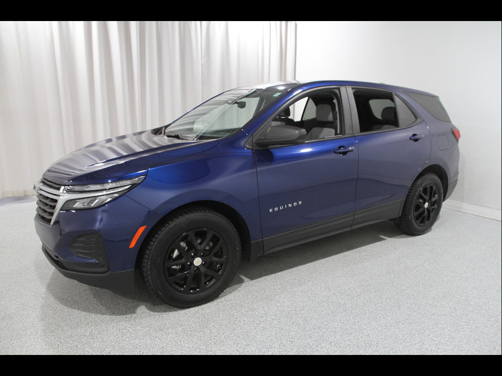 Certified 2022 Chevrolet Equinox LS w/ LS Convenience Package FWD image 3