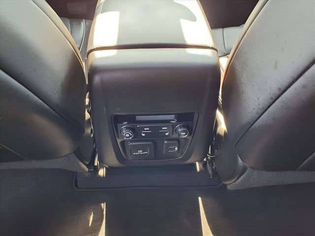 Used 2022 Buick Enclave Avenir image 16