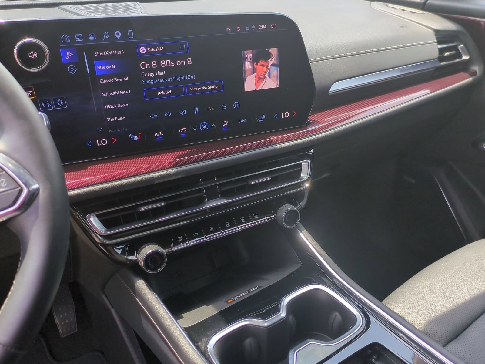 Used 2025 Chevrolet Traverse Z71 w/ Enhanced Driving Package AWD/4WD image 13