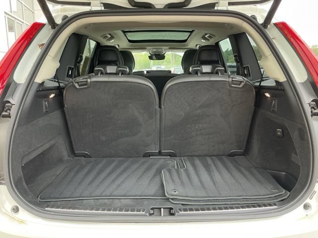 Certified 2025 Volvo XC90 B5 Core AWD/4WD image 10