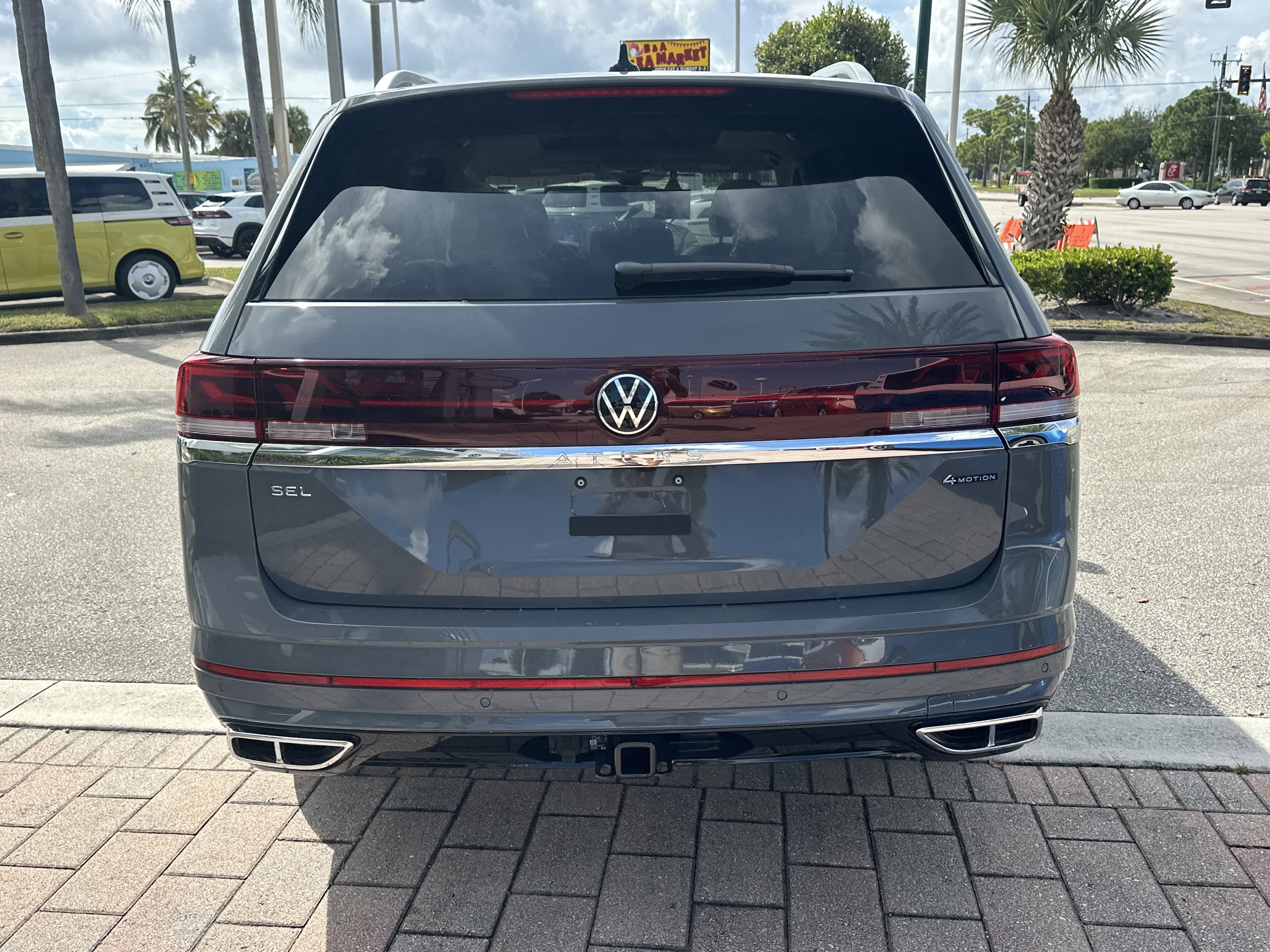 New 2026 Volkswagen Atlas SEL Premium R-Line image 7
