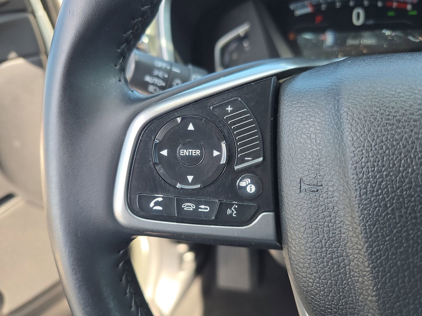 Used 2018 Honda CR-V Touring image 22