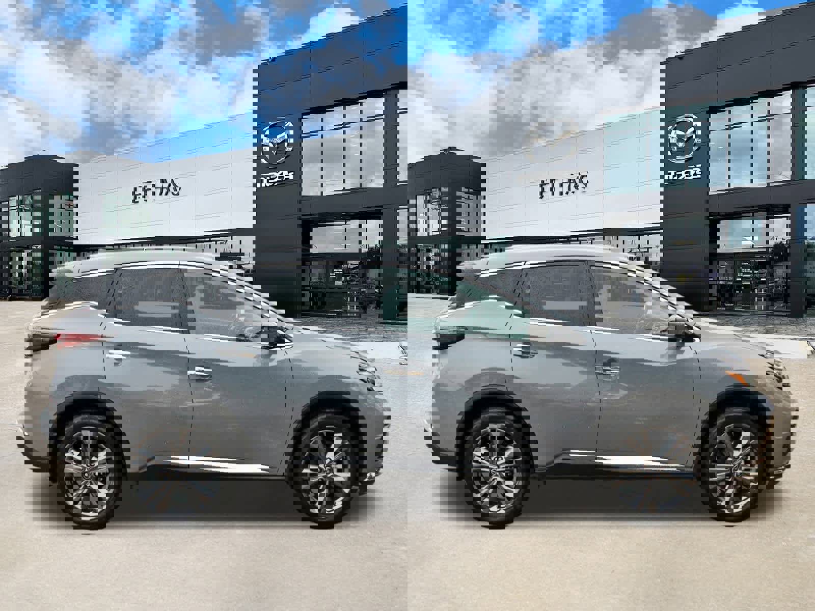 Used 2024 Nissan Murano Platinum w/ Cargo Package image 5