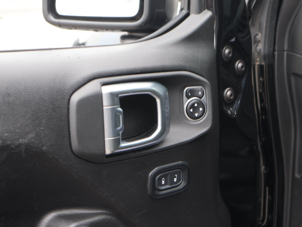 Used 2024 Jeep Wrangler Unlimited AWD/4WD image 21