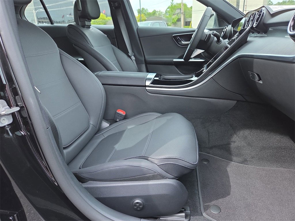 New 2025 Mercedes-Benz C 300 4MATIC Sedan image 16