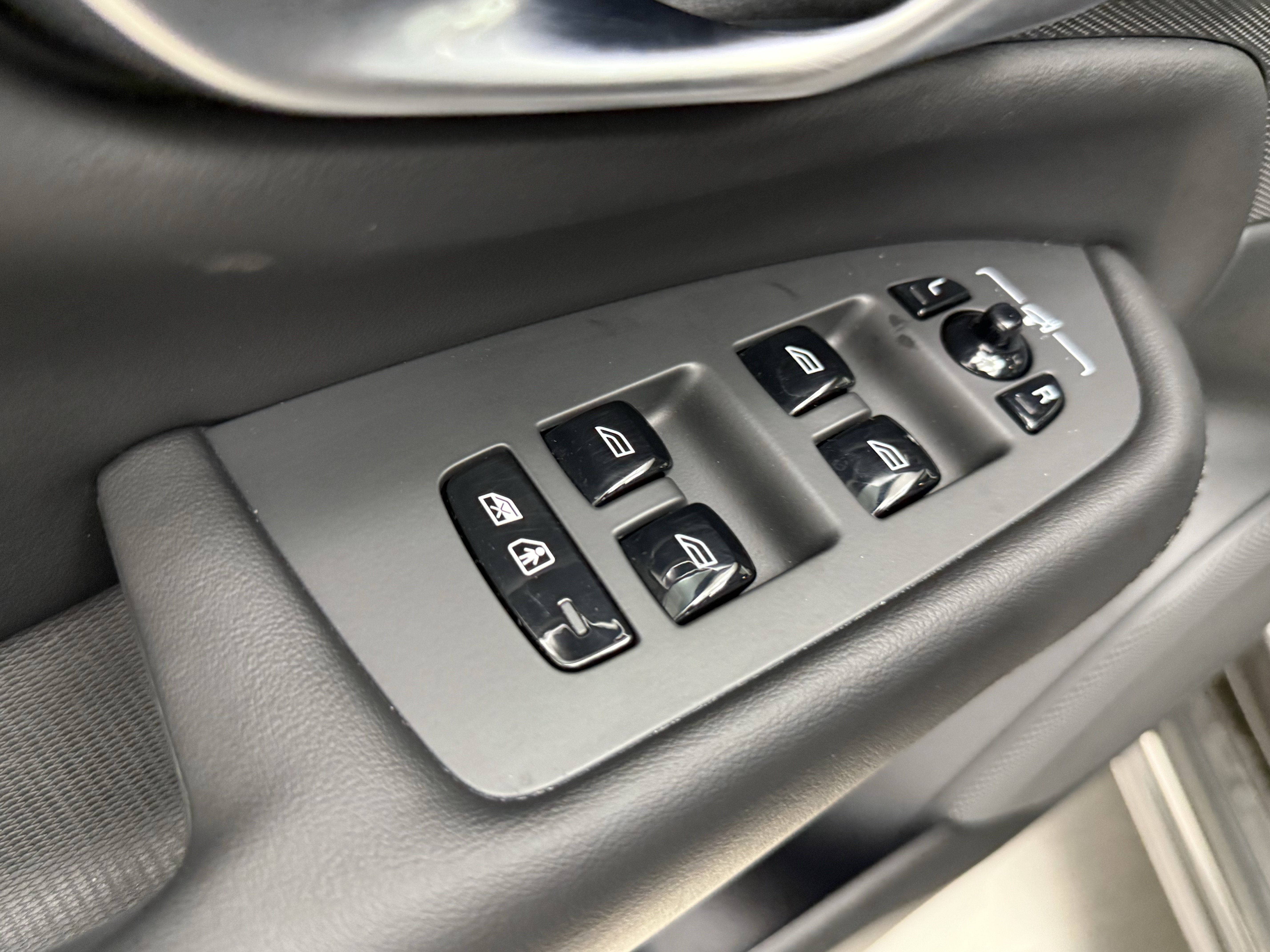 Certified 2024 Volvo XC90 B6 Plus AWD/4WD image 11