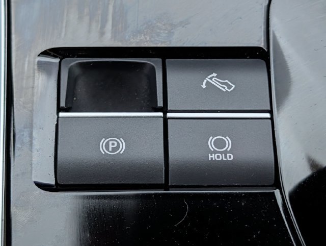 Used 2024 Toyota bZ4X FWD image 19