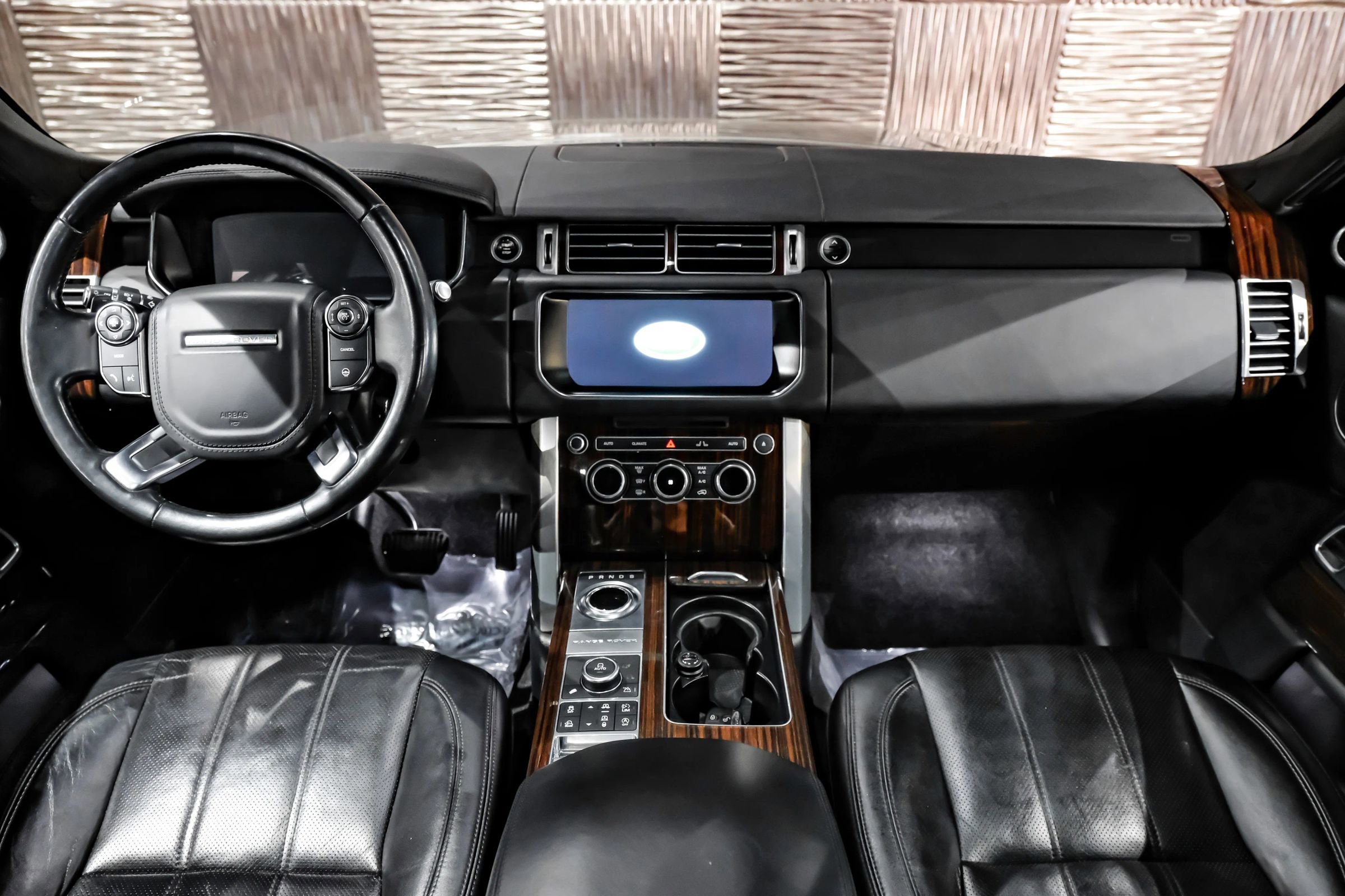 Used 2017 Land Rover Range Rover HSE image 20