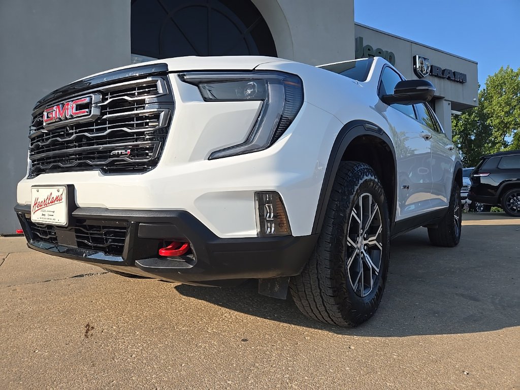 Used 2026 GMC Acadia AT4 w/ Luxury Package AWD/4WD image 19