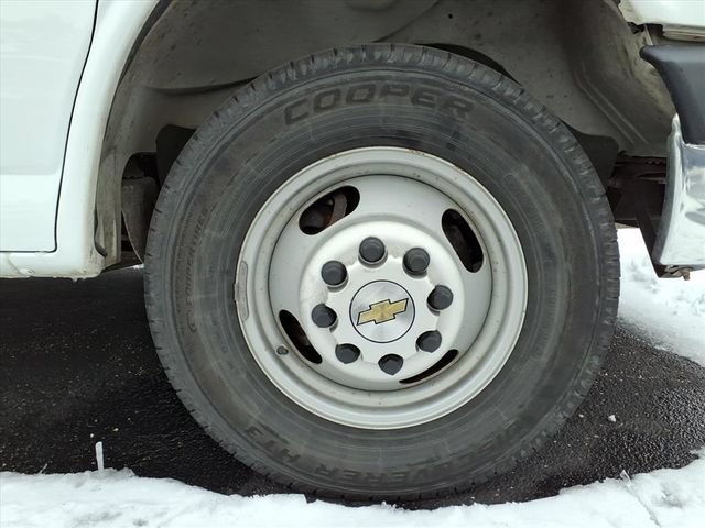 Used 2016 Chevrolet Express 3500 RWD image 9