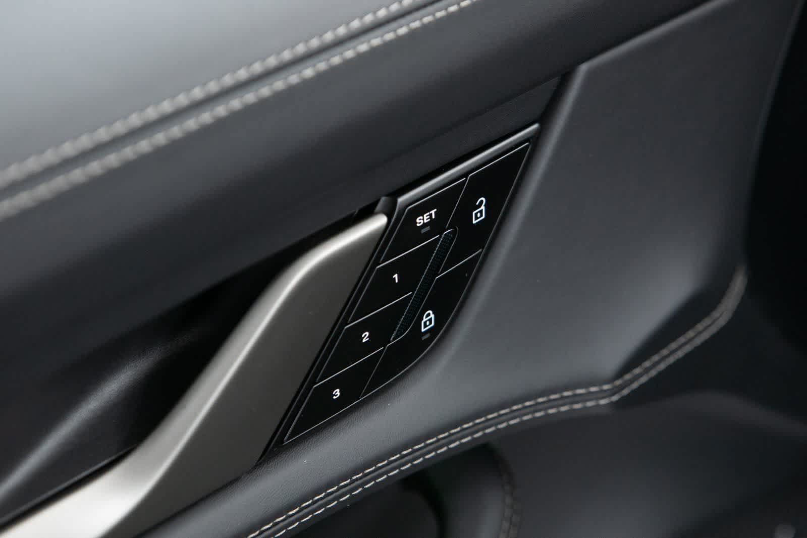 New 2026 Porsche Taycan Turbo AWD/4WD image 19