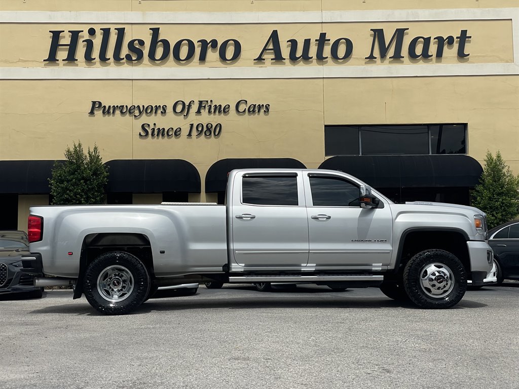 Used 2018 GMC Sierra 3500 Denali w/ Duramax Plus Package AWD/4WD image 5