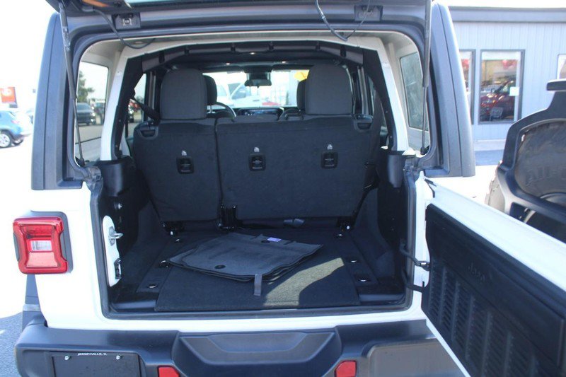 Used 2024 Jeep Wrangler Unlimited Rubicon AWD/4WD image 6