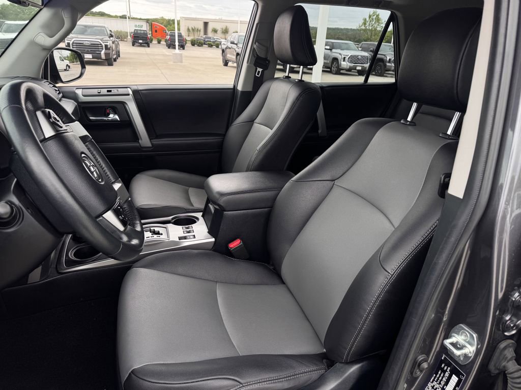 Used 2023 Toyota 4Runner SR5 Premium w/ Moonroof Package AWD/4WD image 24