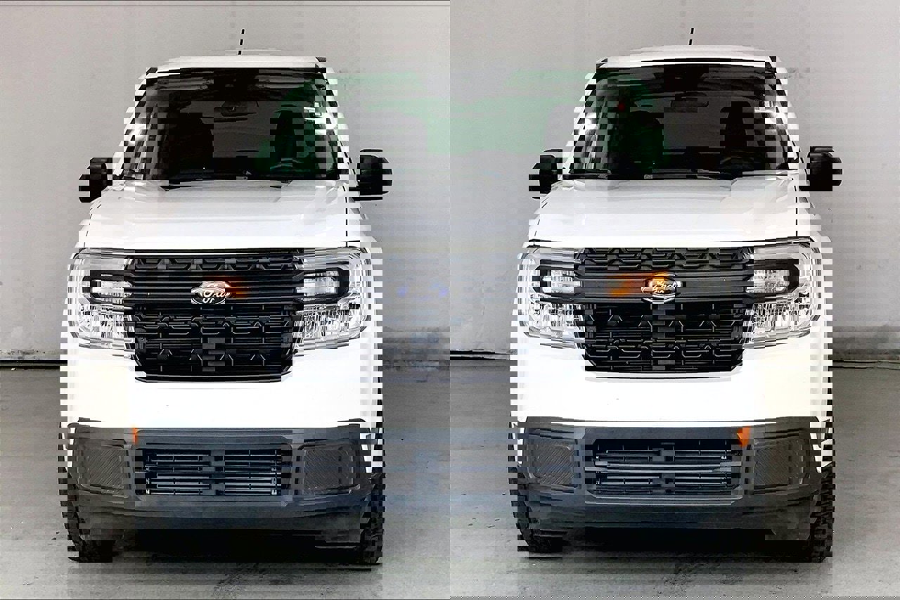 Used 2022 Ford Maverick XL image 3