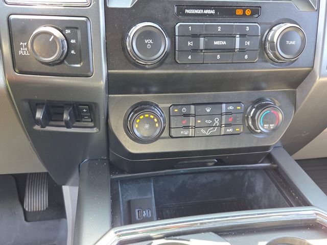 Used 2021 Ford F250 XLT w/ XLT Premium Package AWD/4WD image 19