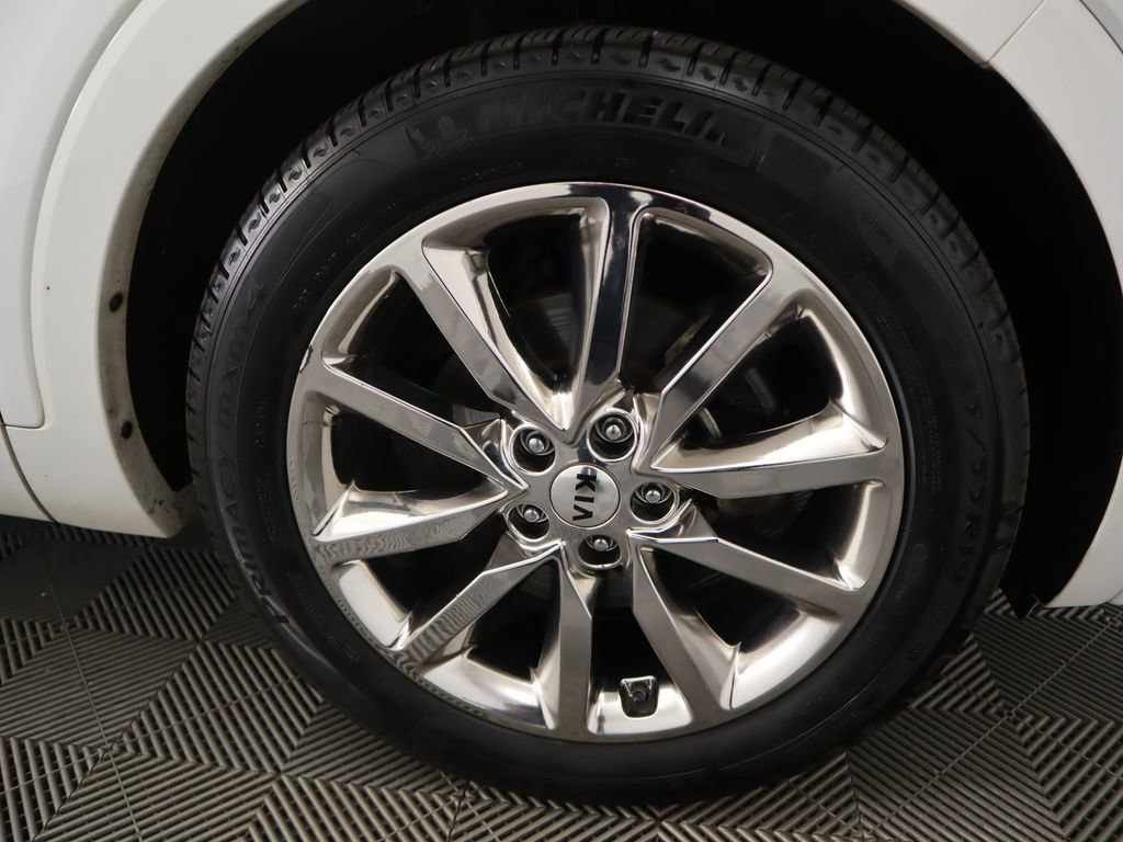 Used 2018 Kia Sorento SX image 35