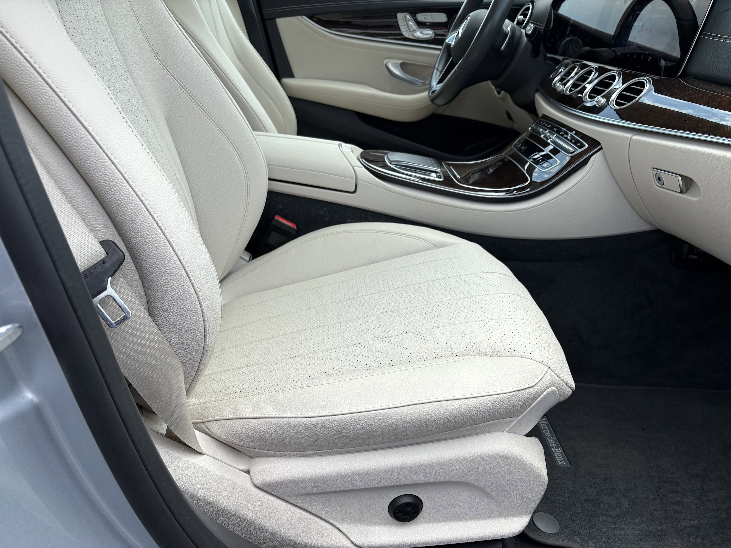 Used 2021 Mercedes-Benz E 350 4MATIC Sedan image 30