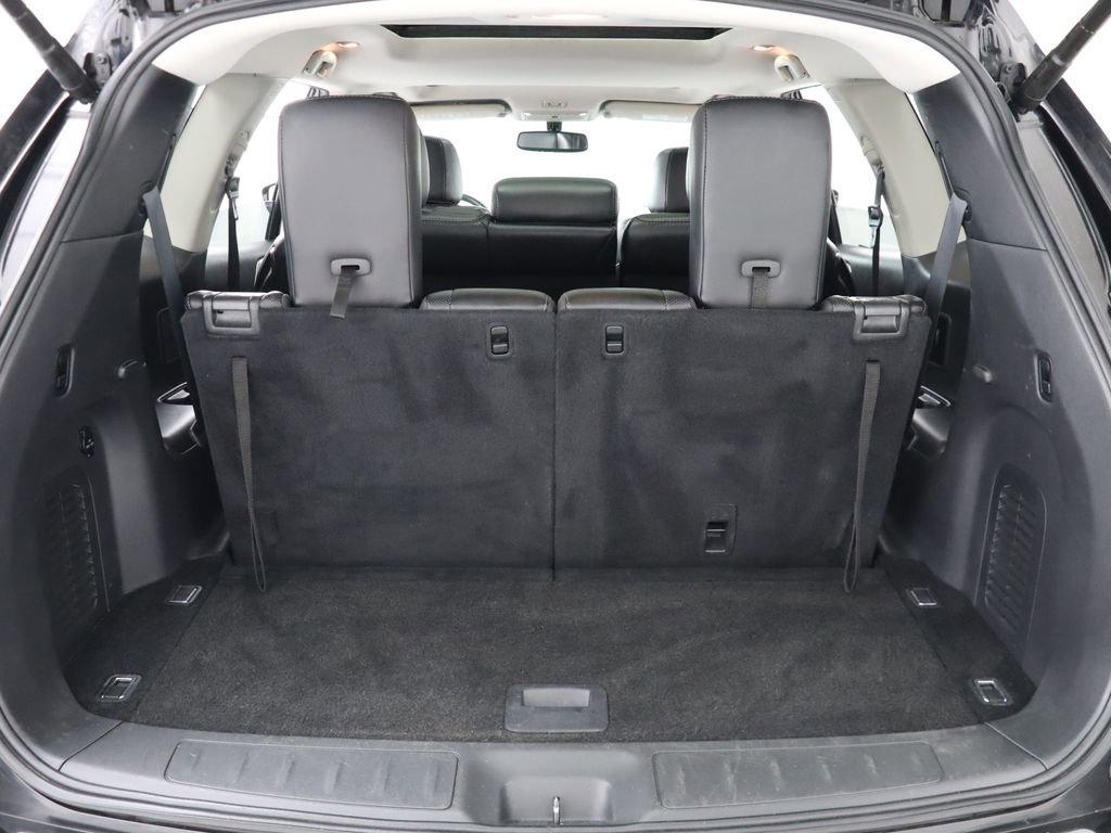 Used 2017 Nissan Pathfinder Platinum w/ Midnight Edition Package image 41