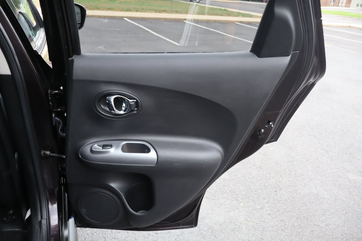Used 2015 Nissan Juke SV AWD/4WD image 25